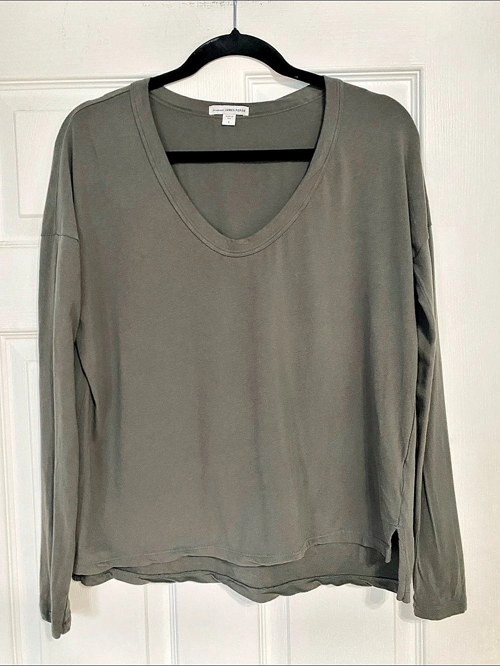 James Perse Standard Long Sleeve V-Neck Tee Long Sleeve V-Neck Tee size 1/Small